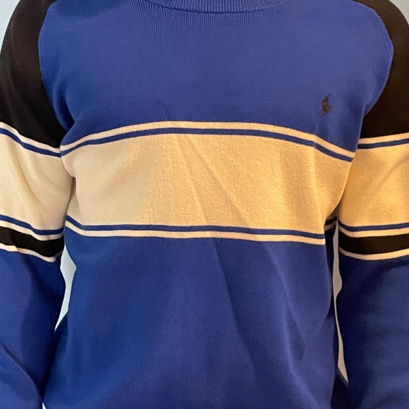 Sweater - Picture 4 of 4